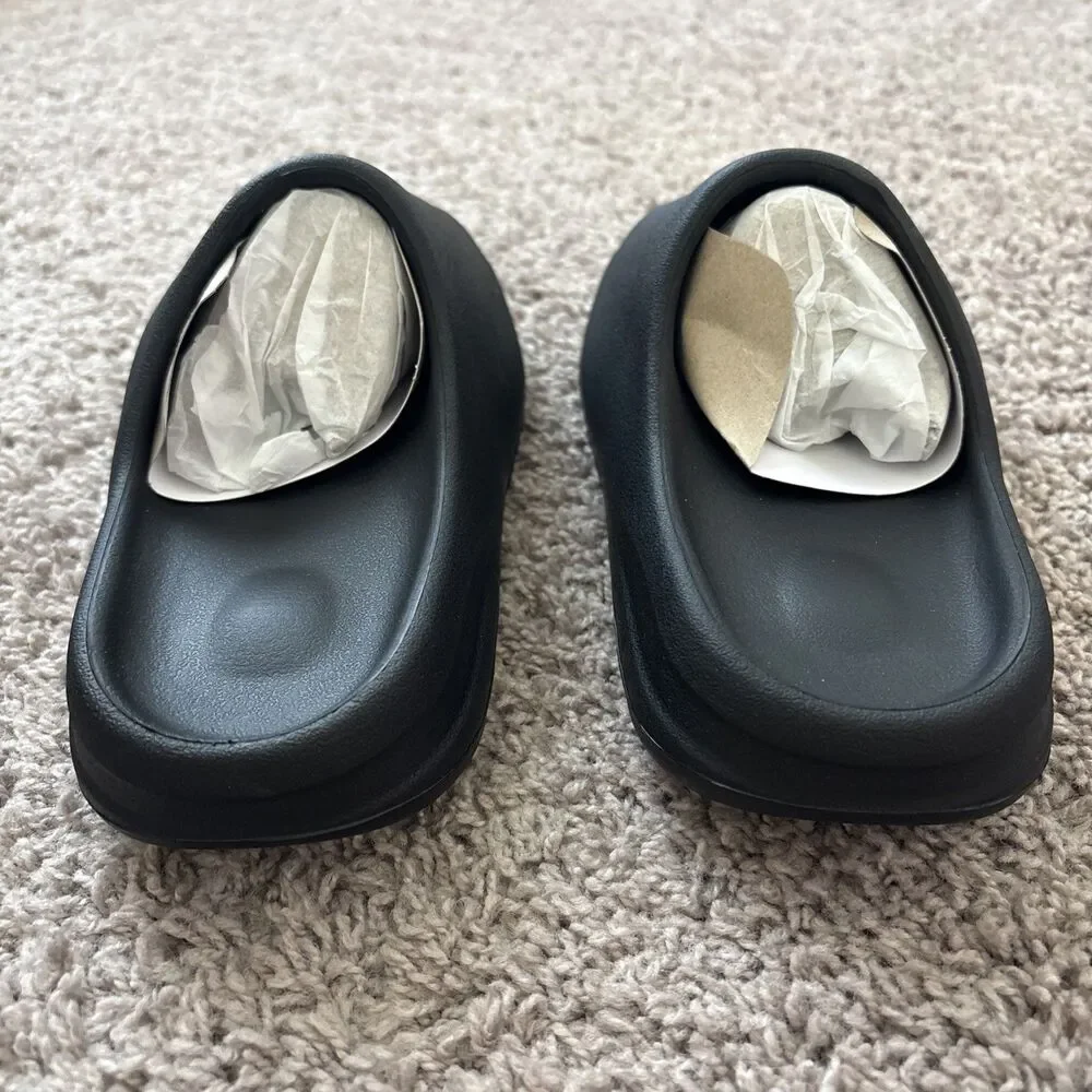 Yeezy slides ys